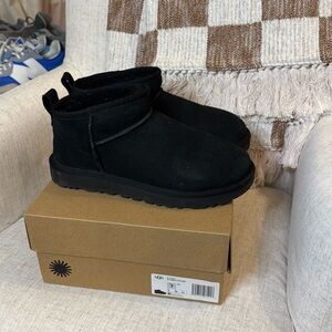 Ugg Classic Ultra Mini size 7 Black
